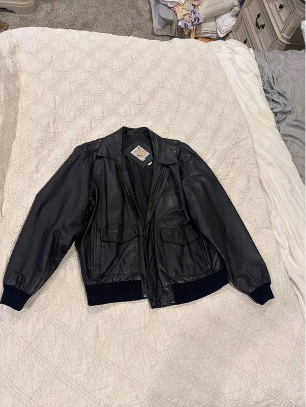 Vintage Top of the World Made in USA Black Leather Bomber Jacket Men’s XL.